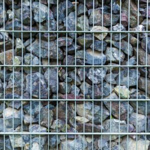 fence-from-pieces-granite-metallic-grates-min