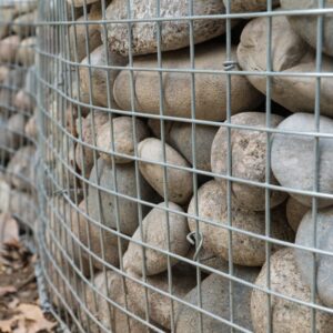 rounded-stones-metal-mesh-min